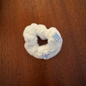 CINNAMOROLL White Fuzzy Hair Scrunchie